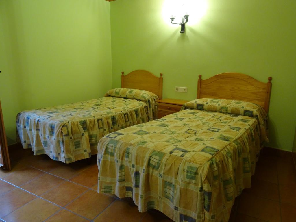 Apartaments La Canal Alins Bagian luar foto